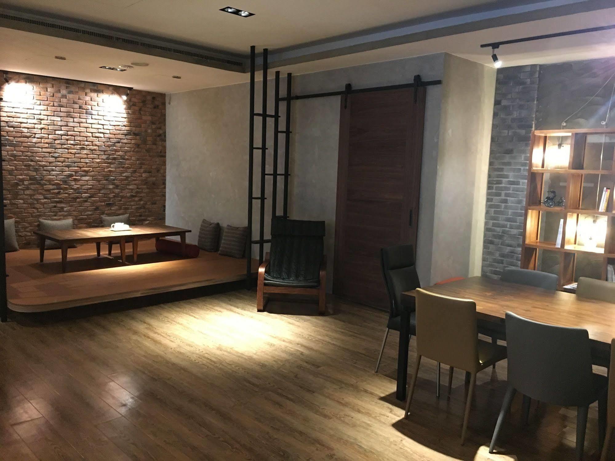 Military 75 Hotel Đài Trung Ngoại thất bức ảnh