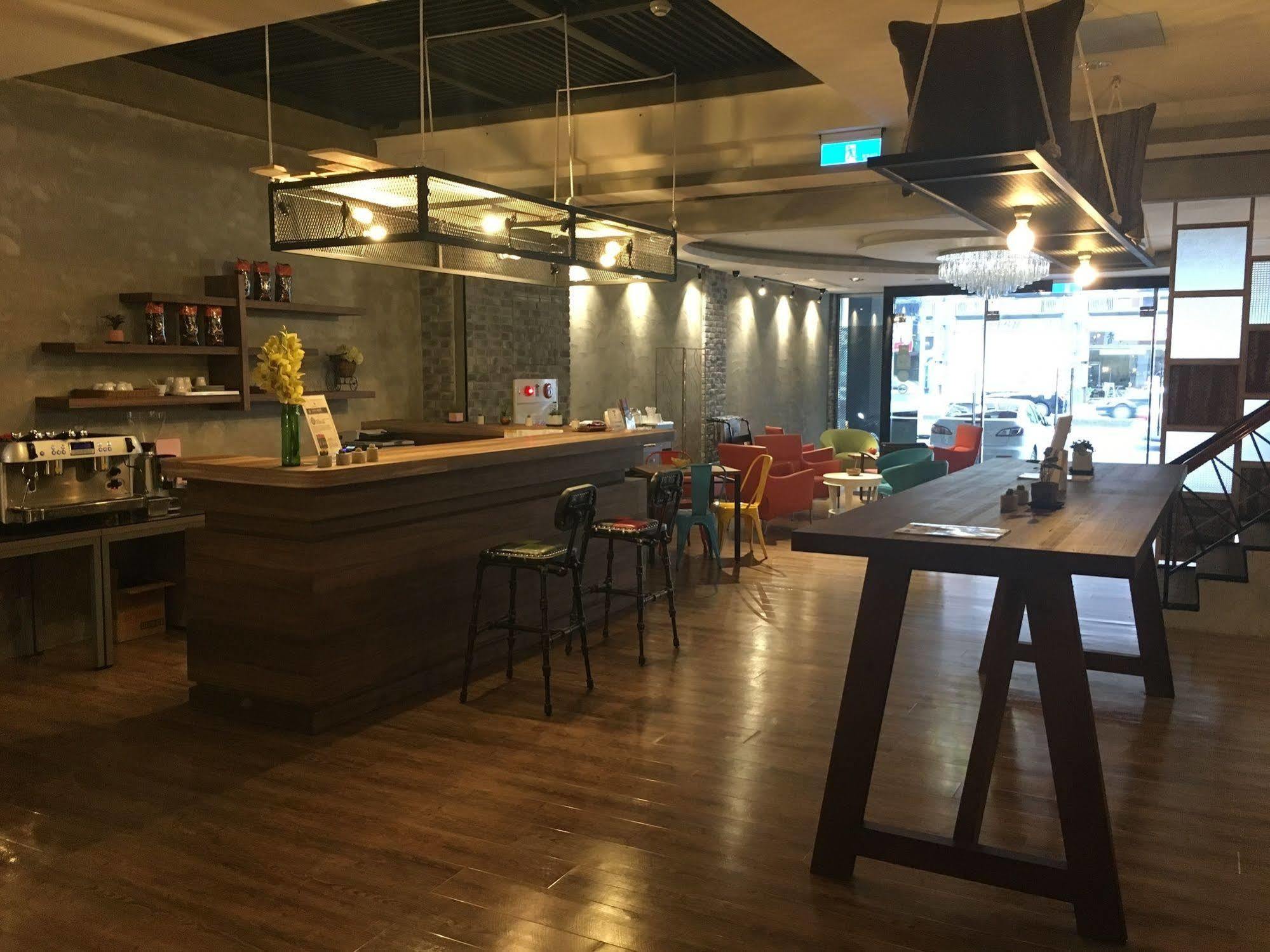 Military 75 Hotel Đài Trung Ngoại thất bức ảnh