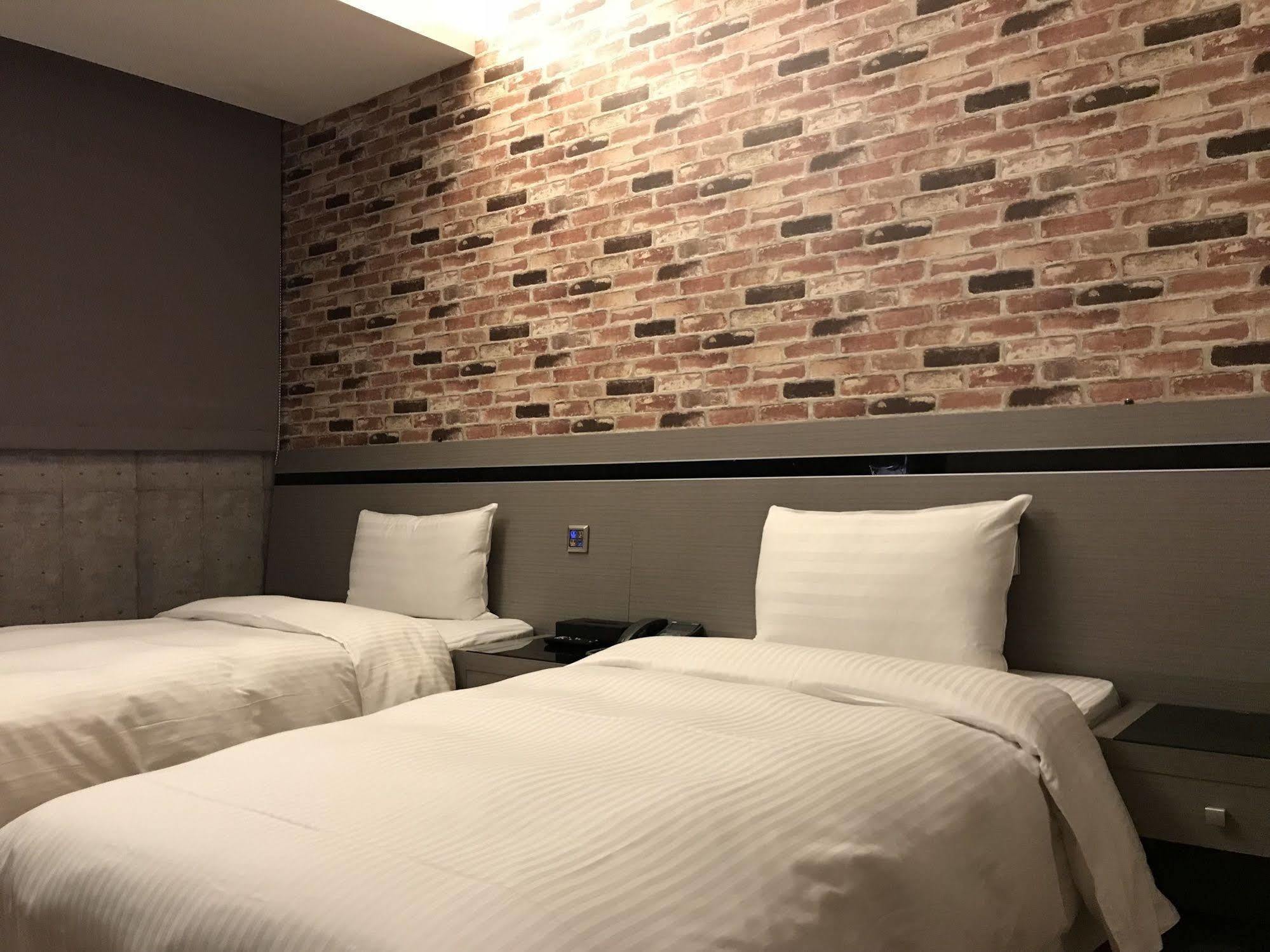 Military 75 Hotel Đài Trung Ngoại thất bức ảnh